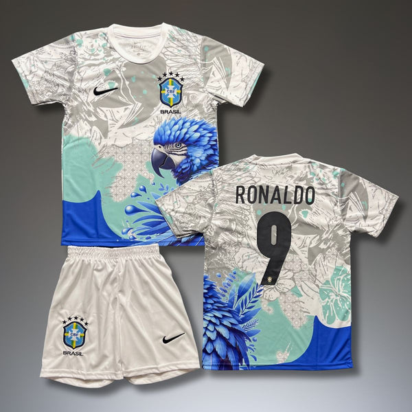 Παιδική-εφηβική εμφάνιση ποδοσφαίρου Βραζιλία, Ρονάλντο. Ειδική έκδοση με Παπαγάλο